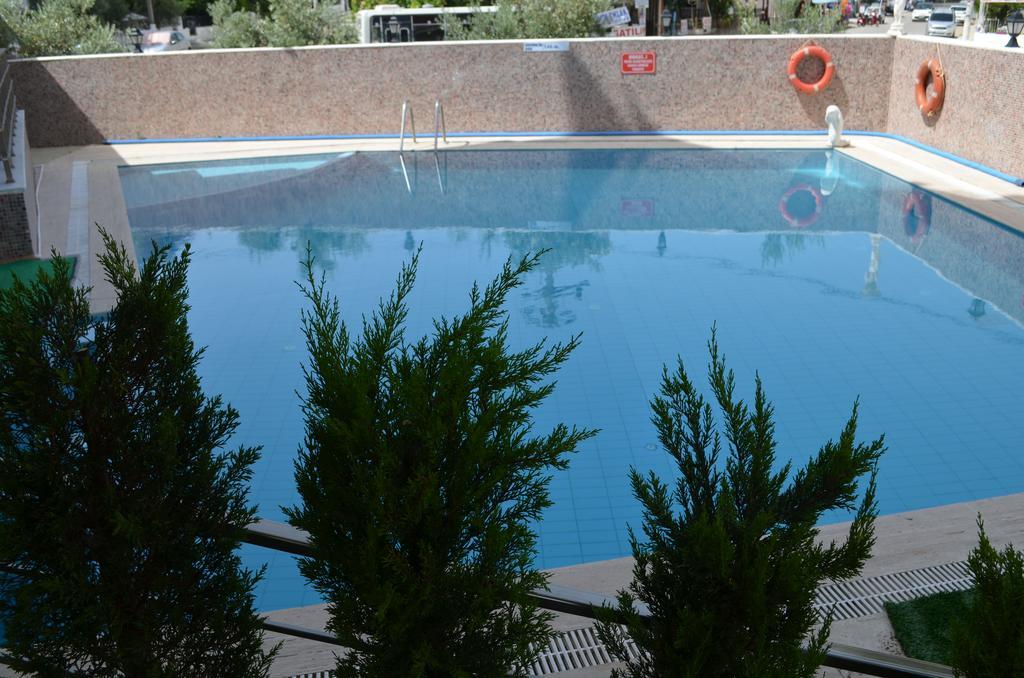 Hotel Prens Yildiz Ayvalik Exterior photo